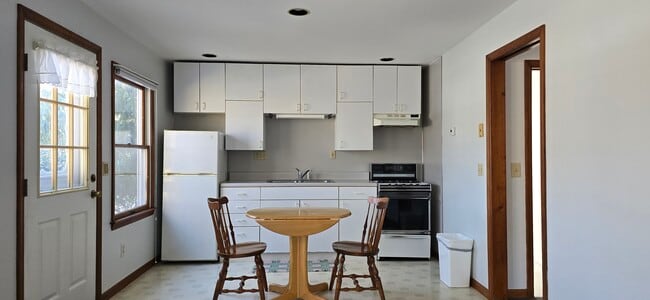 100 Dogwood Ln, Unit APT