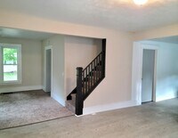 56 Cutter Ave photo'