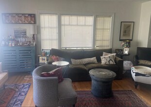 958 Bayview Ave in Oakland, CA - Building Photo - Building Photo