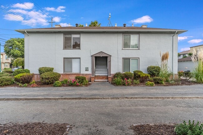 property at 1572 Buena Vista Ave