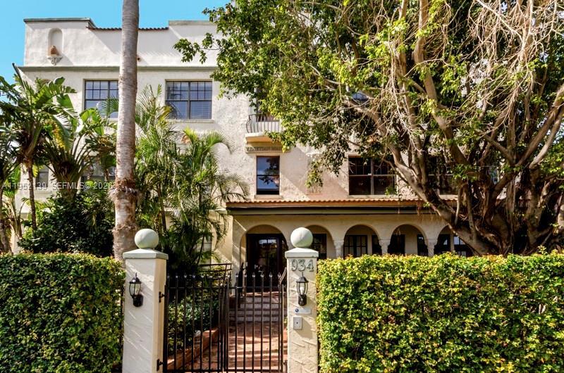 934 Michigan Ave in Miami Beach, FL - Building Photo