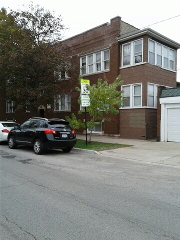 3921 N Linder Ave in Chicago, IL - Building Photo