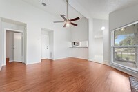 9335 Crescent Moon Dr in Houston, TX - Building Photo - Building Photo