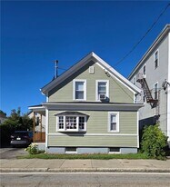 392 Benefit St in Pawtucket, RI - Building Photo
