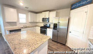 935 Winged Scoter in San Antonio, TX - Building Photo - Building Photo