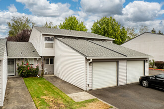 Hampton Downs Condo in Vancouver, WA - Building Photo - Primary Photo