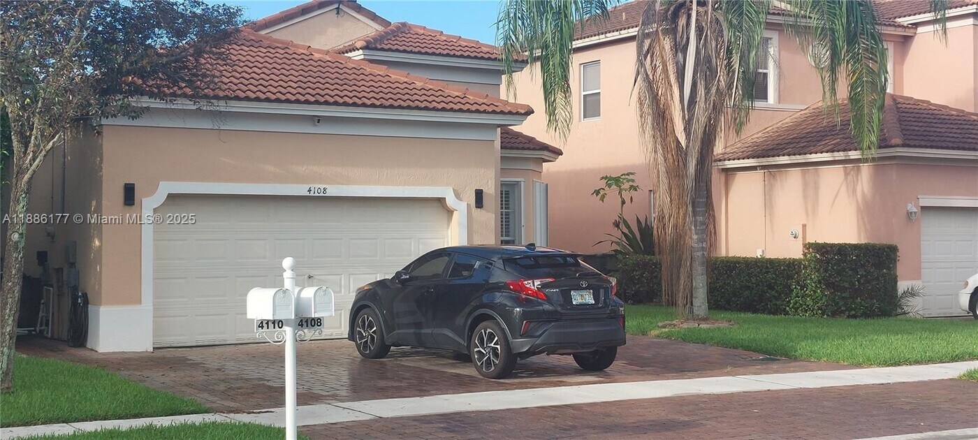 4108 NE 22nd St in Homestead, FL - Foto de edificio