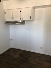 1583 E Magnolia Way in Dinuba, CA - Building Photo - Building Photo