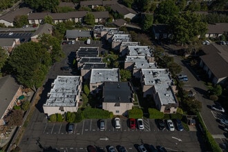 Anderson Ridge in Stamford, CT - Building Photo - Building Photo