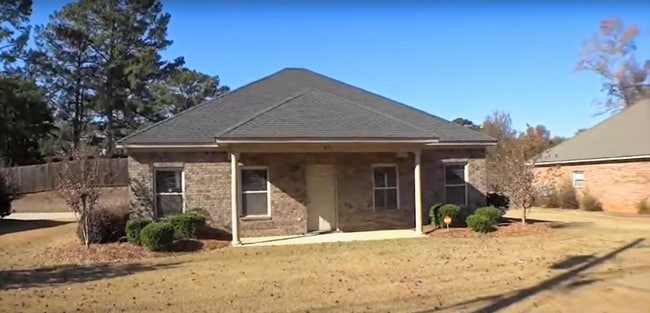 property at 611 N Donahue Dr
