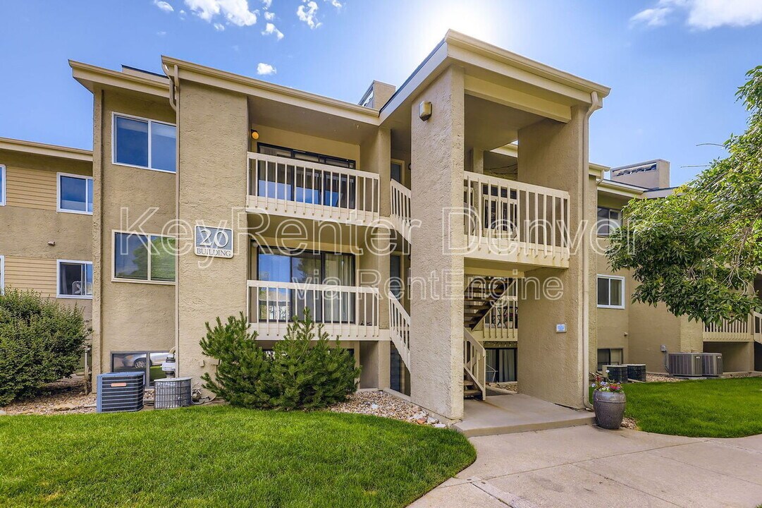 20 S Boulder Cir in Boulder, CO - Building Photo
