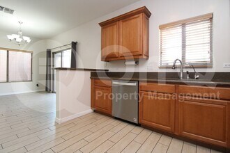 7531 E Majestic Palm Ln in Tucson, AZ - Building Photo - Building Photo
