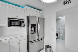 1228 West Ave in Miami Beach, FL - Building Photo - Building Photo