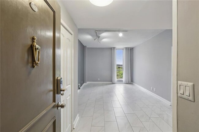 property at 3060 Pharr Ct S Northwest