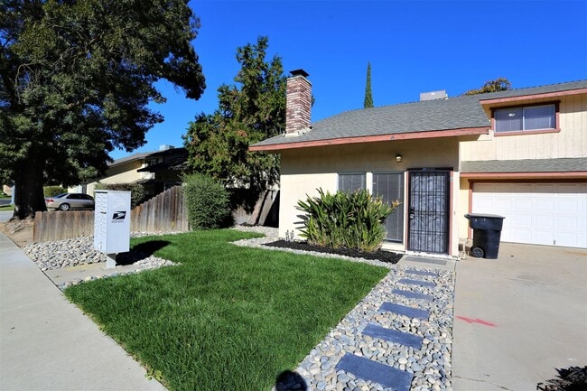 1305 Sylvan Meadows Dr in Modesto, CA - Building Photo - Building Photo