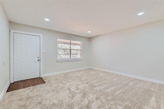 2411 S 5th St in Austin, TX - Building Photo - Building Photo