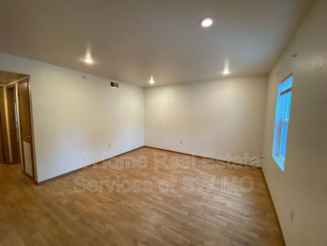 750 S Campbell Ave in Springfield, MO - Building Photo - Building Photo