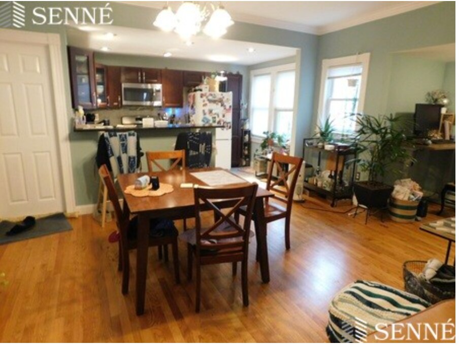 12 Fiske Ave, Unit 1 in Somerville, MA - Building Photo