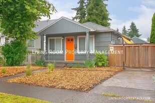 6118 SE Reedway St in Portland, OR - Building Photo