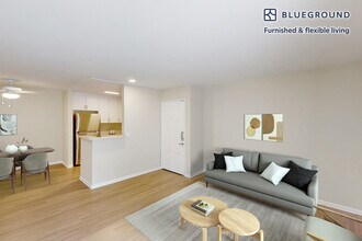 10024 Paseo Montril, Unit SI FL3-ID450A in San Diego, CA - Foto de edificio - Building Photo