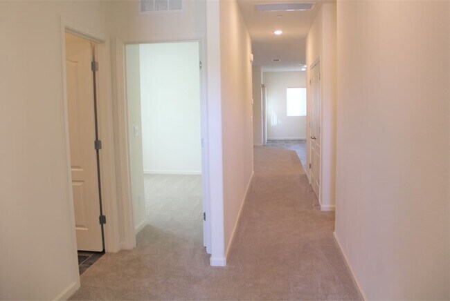 4271 Freemark Ave in Merced, CA - Building Photo - Building Photo