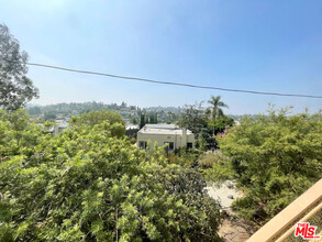 2986 Waverly Dr in Los Angeles, CA - Building Photo - Building Photo