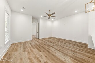 119 Mayberry Grv St in Youngsville, LA - Building Photo - Building Photo