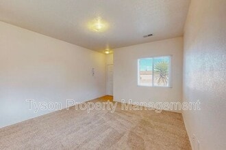 1553 San Pedro Rd in Rio Rancho, NM - Building Photo - Building Photo