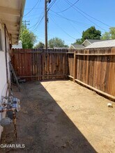 44621 Cedar Ave in Lancaster, CA - Building Photo - Building Photo