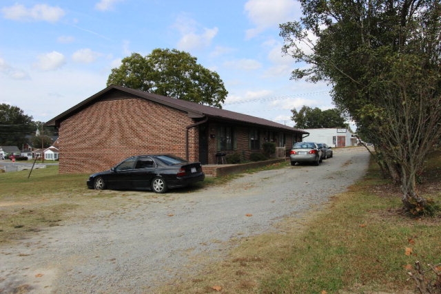 301 Henry St in Roanoke Rapids, NC - Building Photo