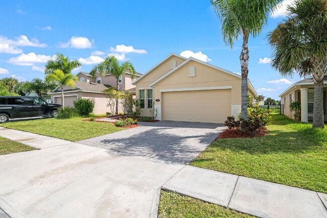 3535 Tabitha Ct in Melbourne, FL - Building Photo - Building Photo