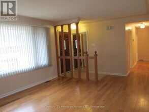 6 E Hampton Rd in St Catharines, ON - Building Photo - Building Photo