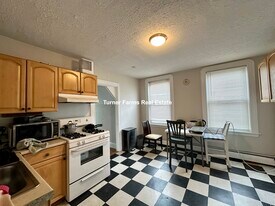 32 Gordon St, Unit 3 in Boston, MA - Building Photo