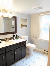 19614 15th Avenue Northeast, Unit C in Shoreline, WA - Building Photo - Building Photo