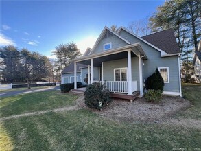 41 Sagewood Ln in Windsor, CT - Foto de edificio - Building Photo