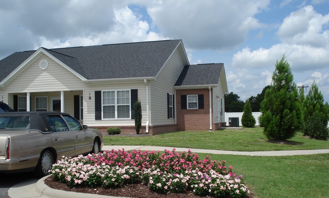 Willow Grove in Red Springs, NC - Building Photo