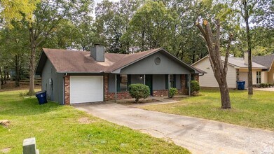 19 Oak Forest Dr in Maumelle, AR - Building Photo - Building Photo