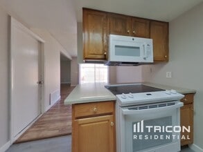 1373 Hobart Dr in Marysville, CA - Building Photo - Building Photo