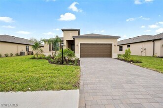 15019 Palamos Cir in Ft. Myers, FL - Building Photo - Building Photo