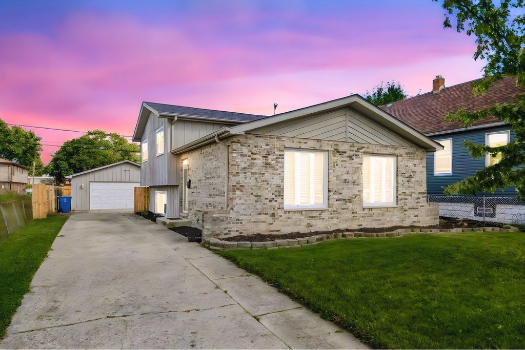 14339 Cleveland Ave in Posen, IL - Building Photo