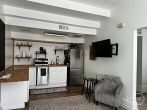 219 Abercorn St in Savannah, GA - Building Photo - Building Photo