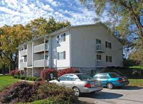 Echo Lake Apartments