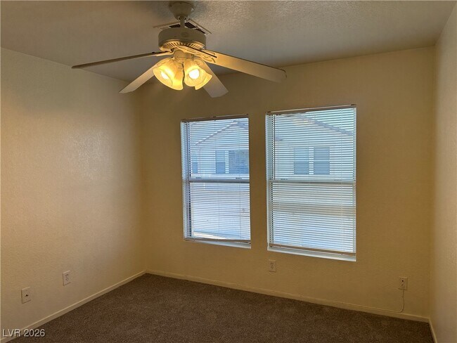 2596 Land Rush Dr in Henderson, NV - Building Photo - Building Photo