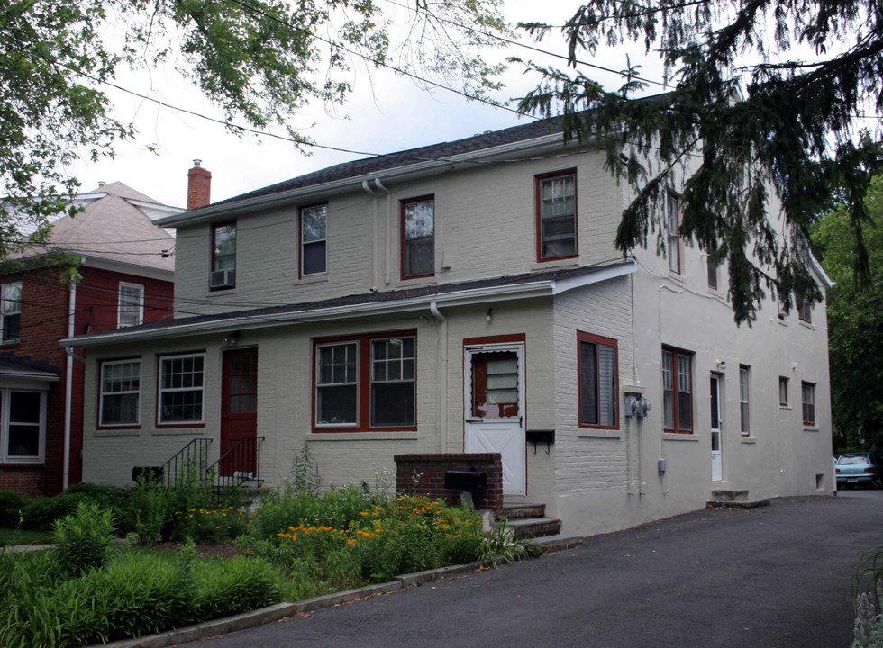 321 Witherspoon St in Princeton, NJ - Building Photo