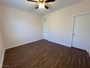 7029 Chestnut Valley St, Unit 1-520 in Las Vegas, NV - Building Photo - Building Photo