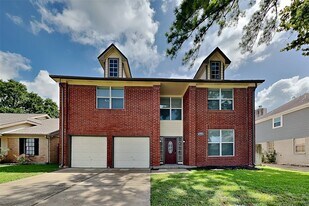 18414 Arbormont Dr in Cypress, TX - Building Photo
