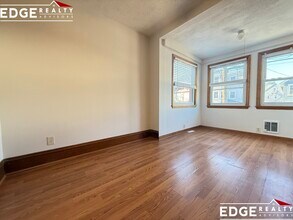 62 Turner St, Unit 1 in Boston, MA - Foto de edificio - Building Photo