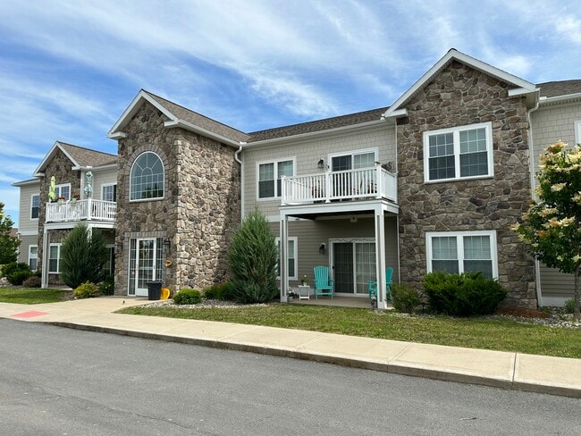 7815 Merrick Rd, Unit 806 in Rome, NY - Building Photo - Building Photo