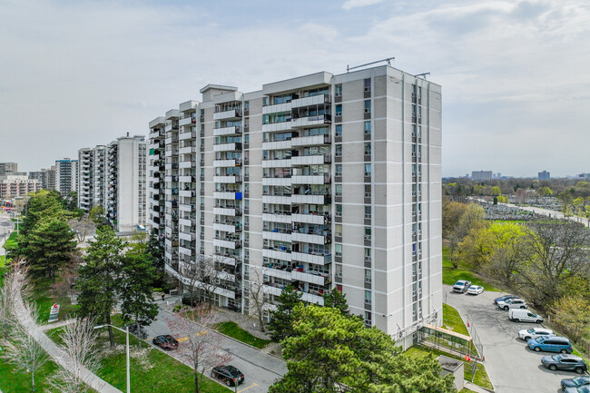 6161 Bathurst St