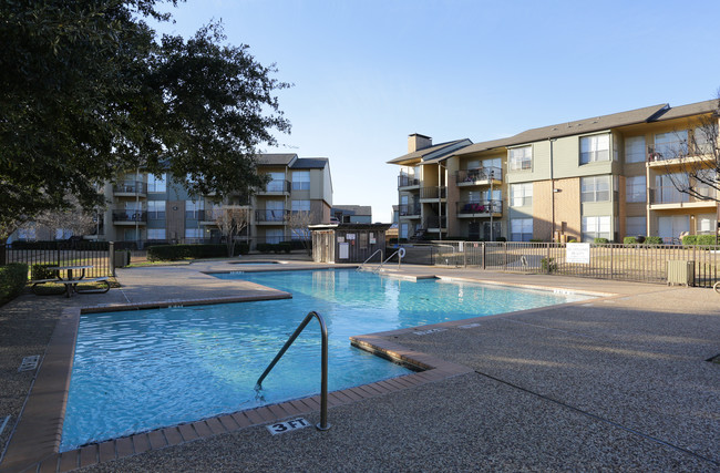 Westdale Hills Oakmont in Euless, TX - Building Photo - Building Photo